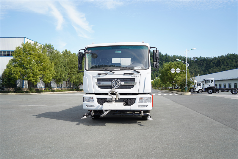 东风股份D9洒水车 14方（燃油车）