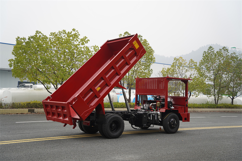 深圳东风10T矿用井下自卸车