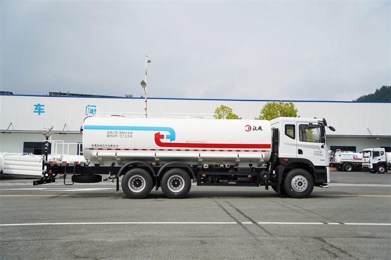 【汉成牌】东风华神T5-300马力洒水车 23方（燃油车）